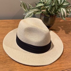 New! Adjustable straw cruise fedora